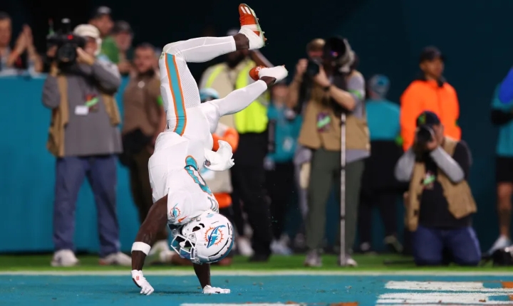 JUST-IN :Tyreek Hill announced his new records breaking deal with the Dolphins with a perfect 4-word bombshell message……