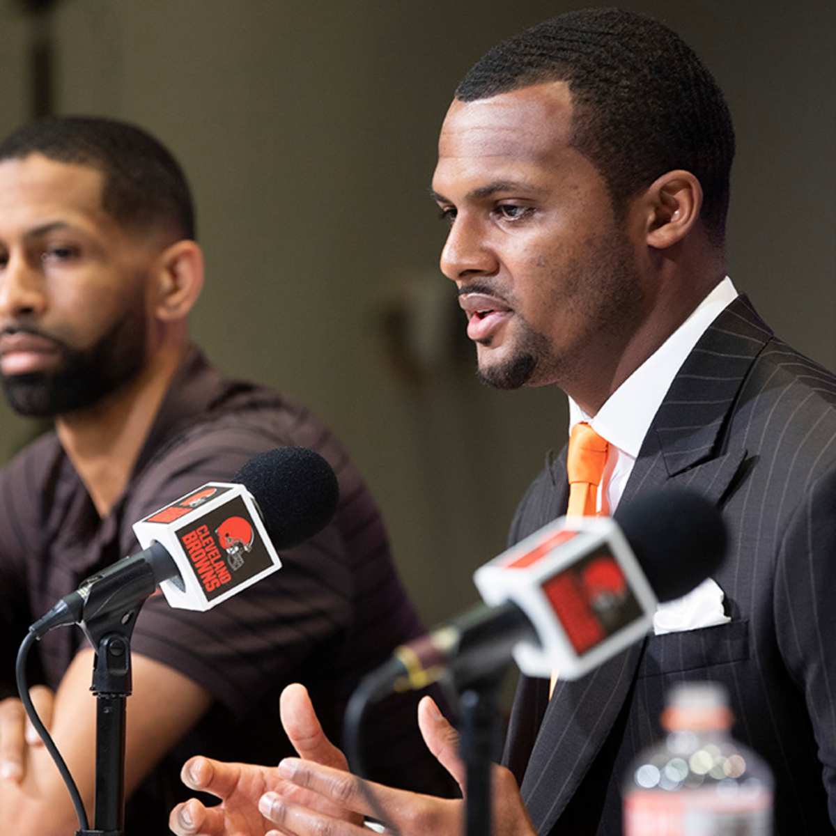 ‘Everyone is against me’ Browns QB Deshaun Watson Breaks down in Tears as he makes a Bombshell Announcement Regarding……. full article below ⬇️